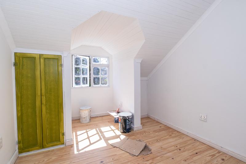 To Let 4 Bedroom Property for Rent in Bergvliet Western Cape